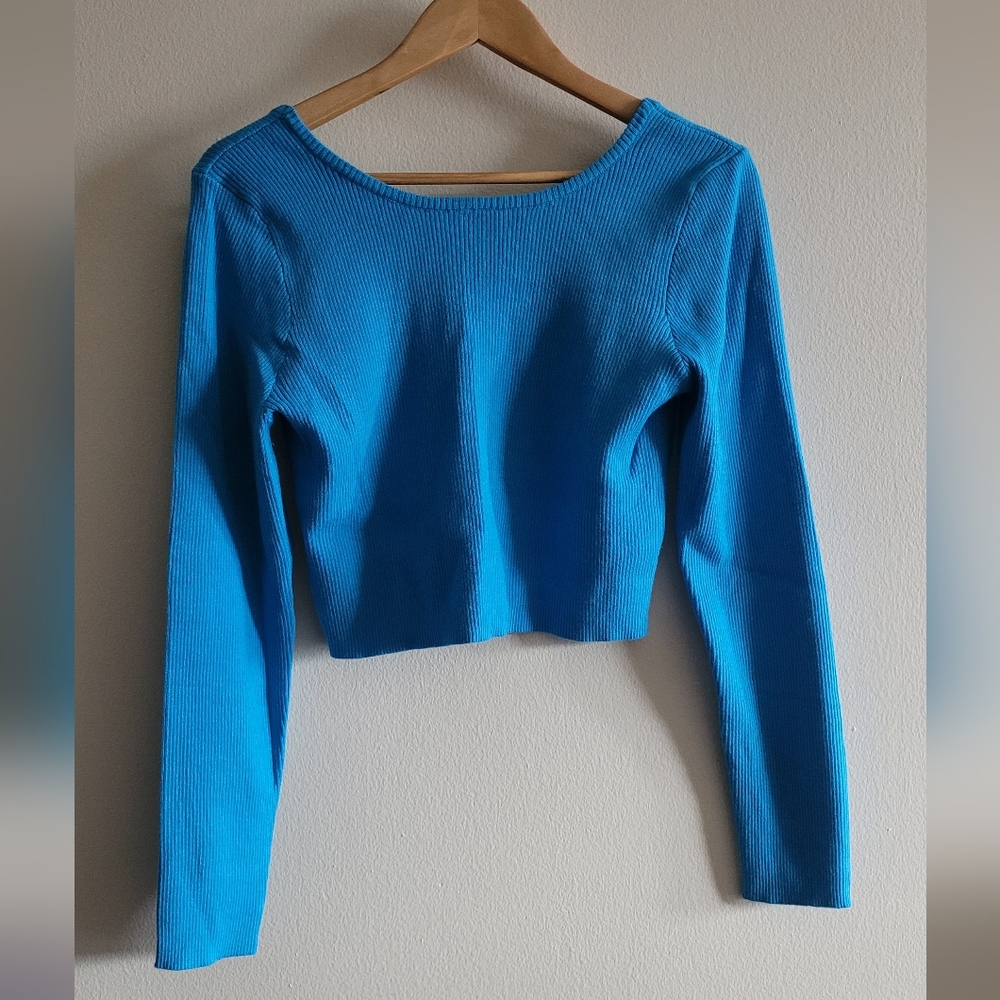 Pretty Garbage ribbed cropped scoop back chain sweater top Women's L blue